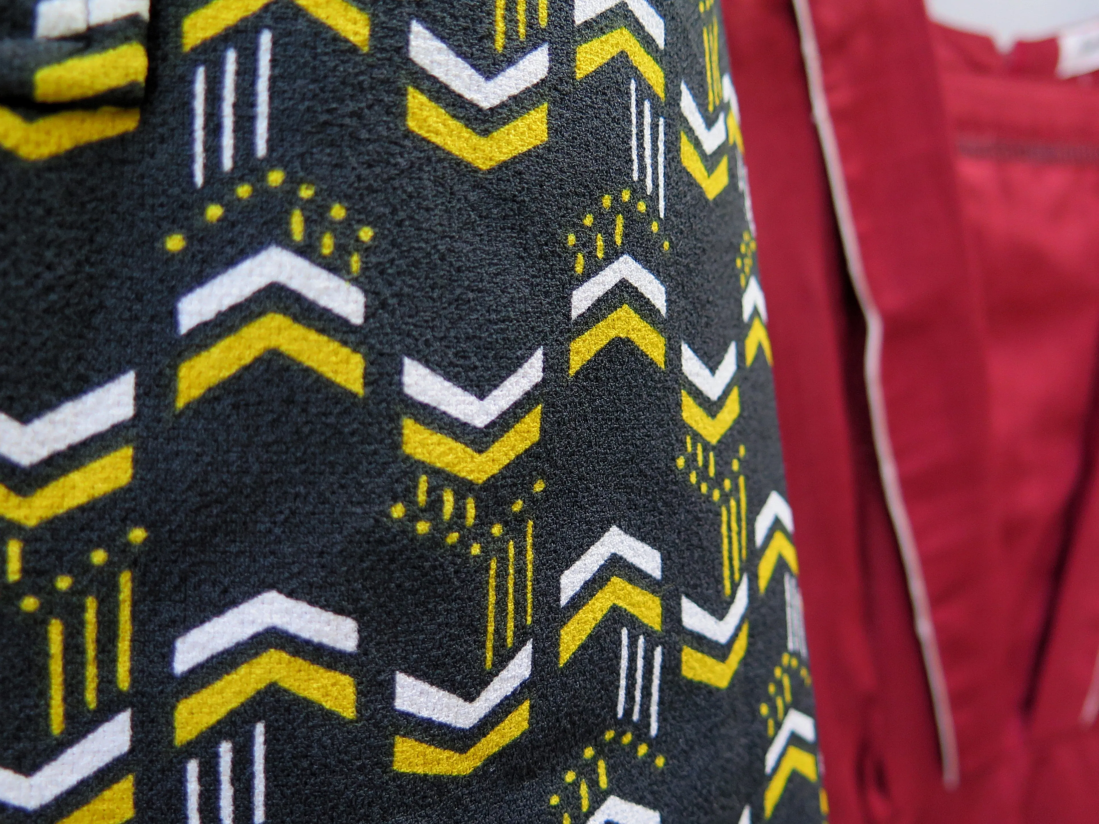 Betty | Vintage 1960s/1970s Black yellow white geometric print sleeveless black dress