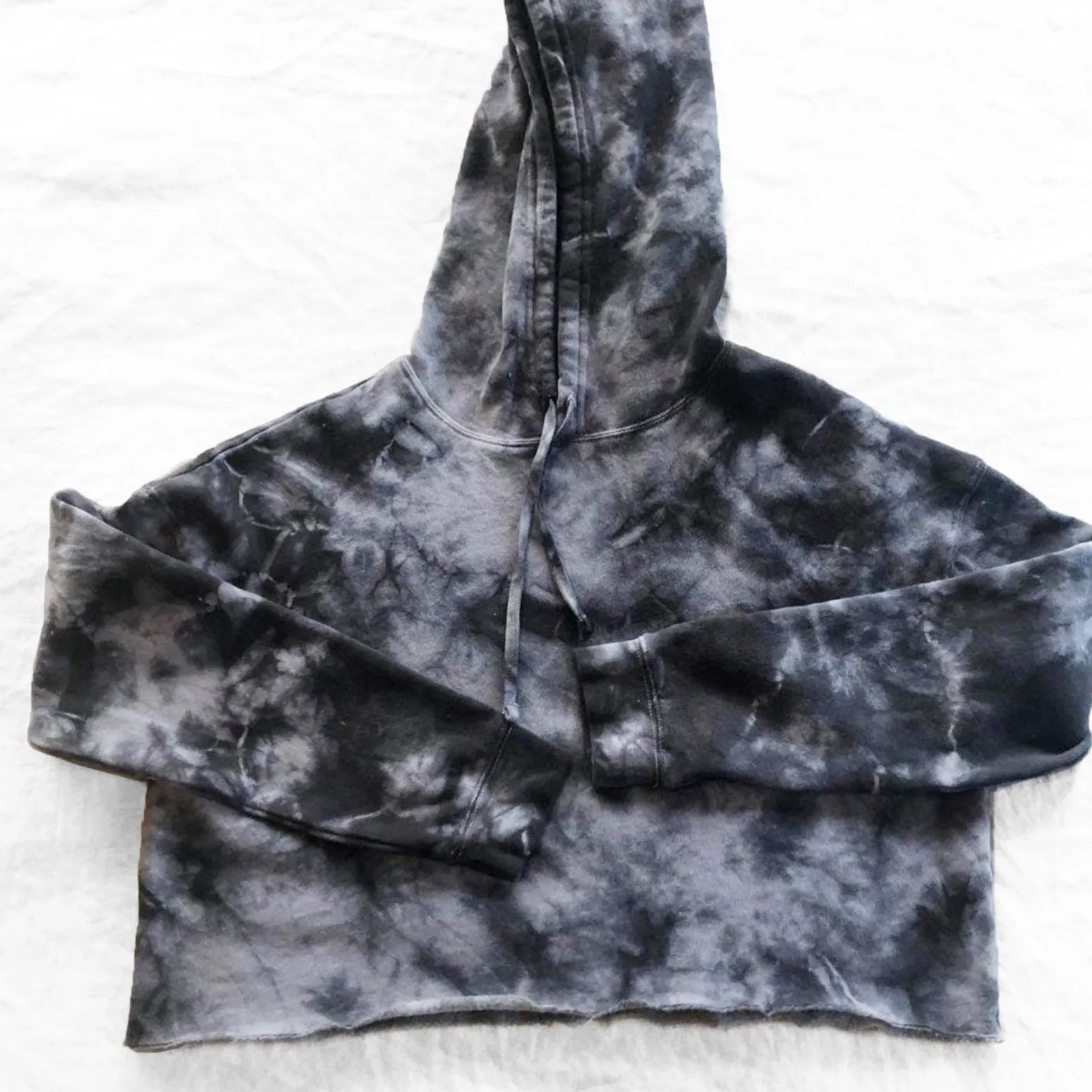 Black Tie Dye Cropped Hoodie