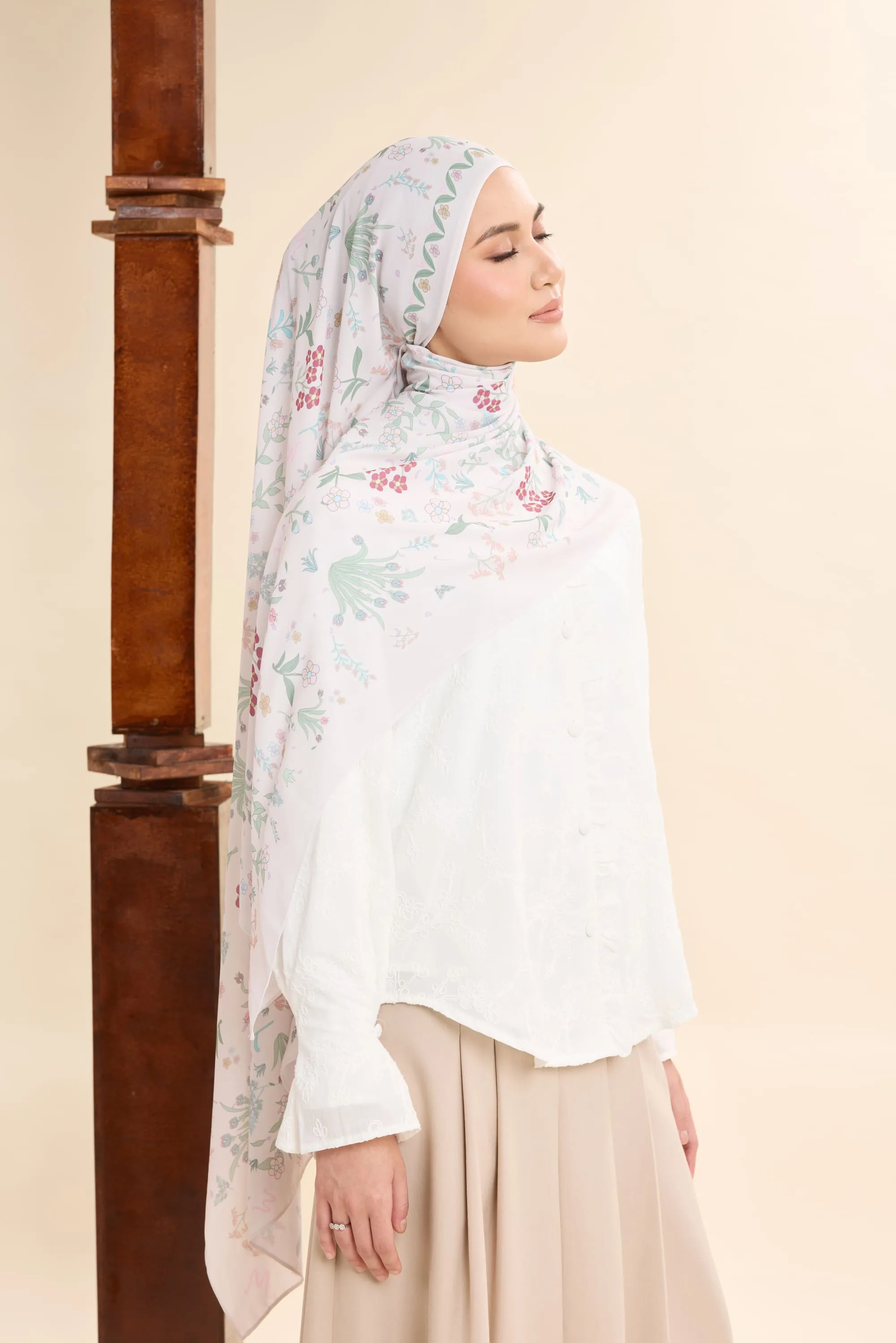 Daian Cream White Printed Chiffon Shawl