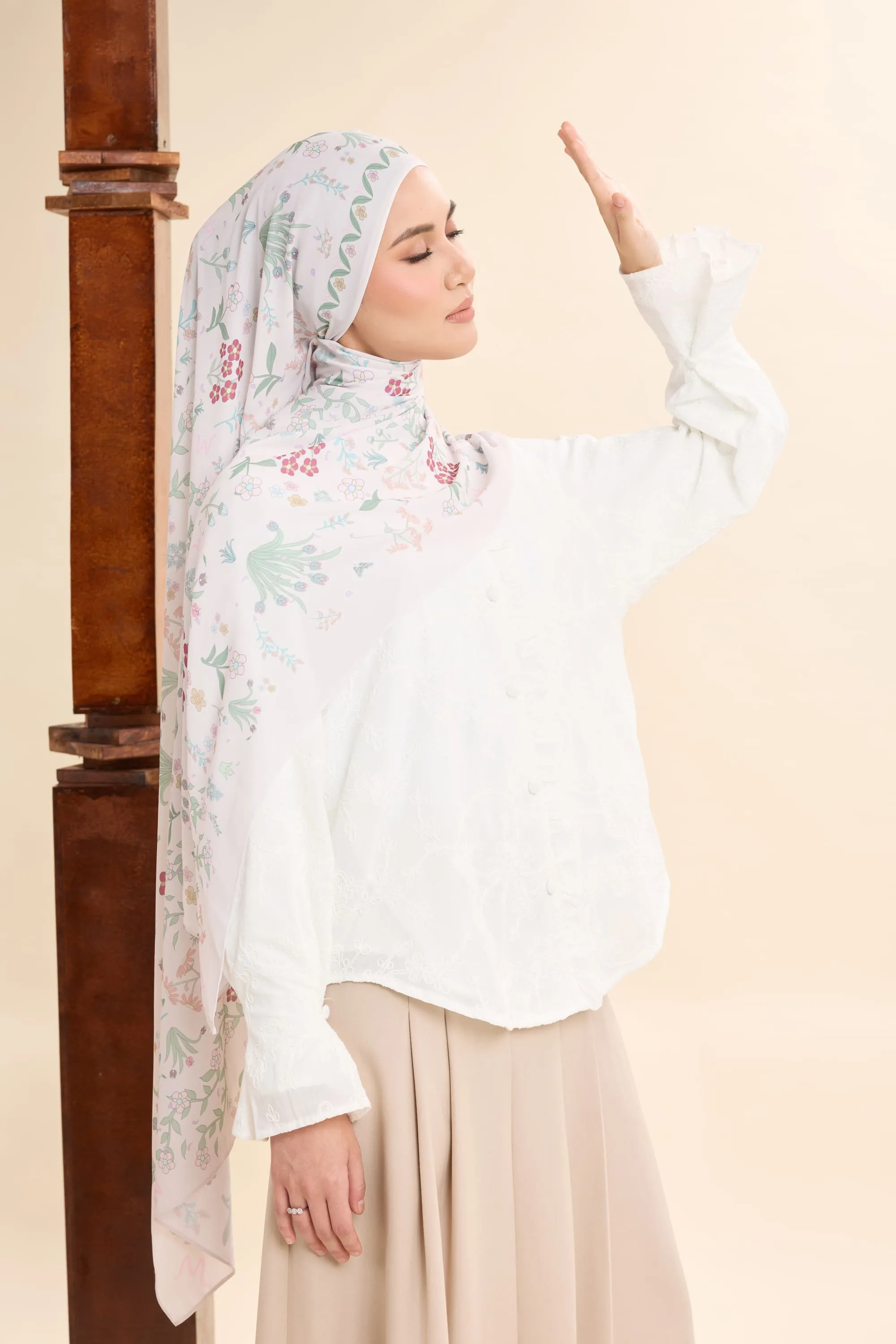 Daian Cream White Printed Chiffon Shawl