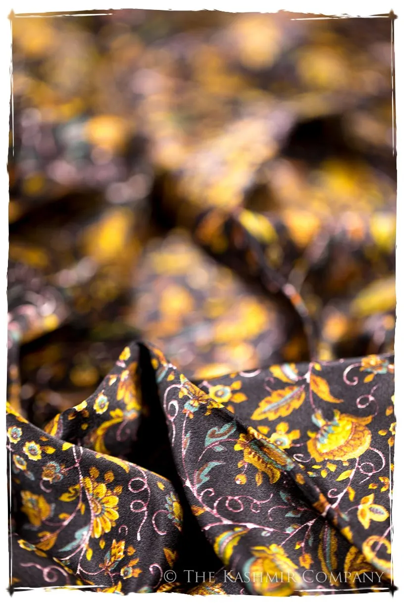 Isabélla of Hainault Cashmere Square Silk Scarf