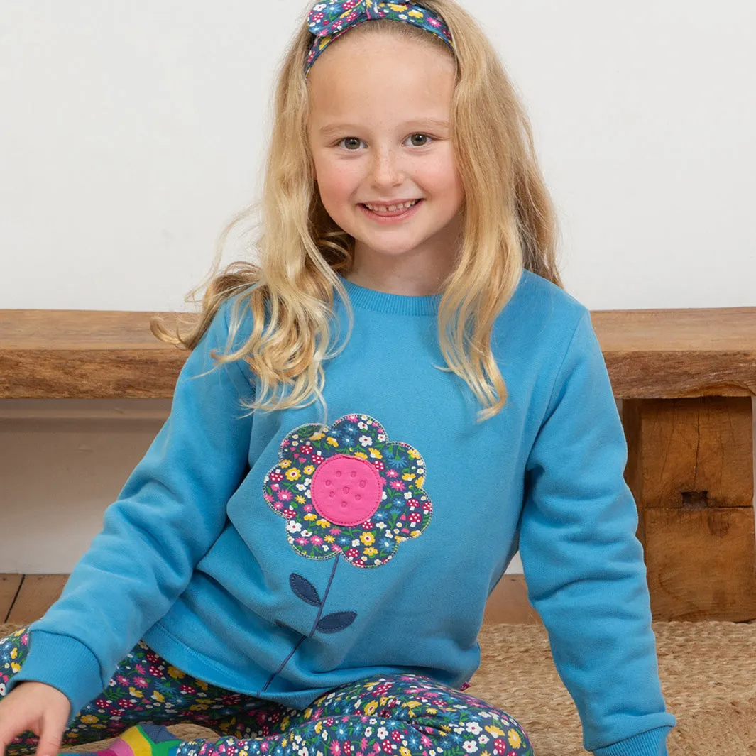Sweatshirt- flower appliqué