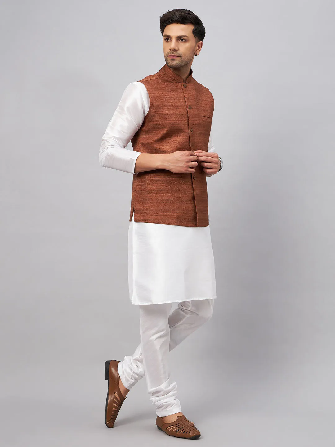 VM BY VASTRAMAY Men's Coffee Matka Silk Nehru Jacket With White Silk Blend Kurta Pyjama Set